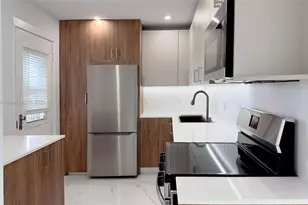 3301 N Country Club Dr, Aventura, FL 33180 - Photo 1