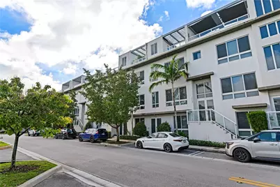 10354 NW 64th St, Doral, FL 33178 - Photo 1