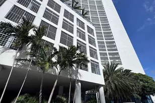 601 NE 36th St, Miami, FL 33137 - Photo 1