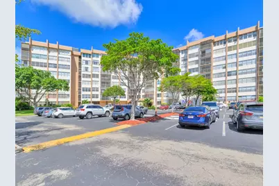 1000 Saint Charles Pl #L4, Pembroke Pines, FL 33026 - Photo 1