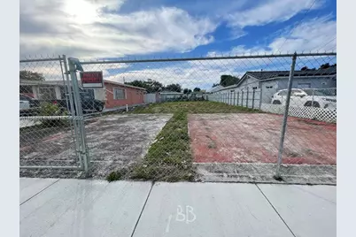 100 NW 57th Ct, Miami, FL 33126 - Photo 1