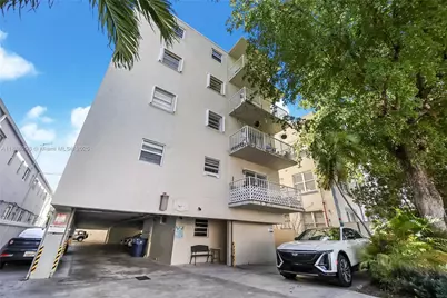 1615 Meridian Ave #303, Miami Beach, FL 33139 - Photo 1