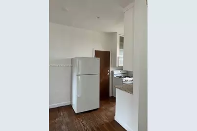 439 15th St #9, Miami Beach, FL 33139 - Photo 1