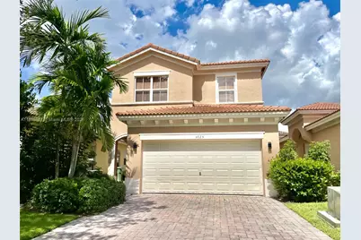 3725 NE 10th St, Homestead, FL 33033 - Photo 1