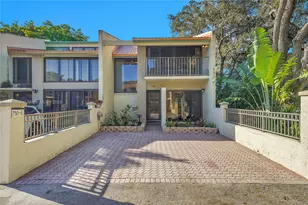 750 E Coco Plum Cir, Plantation, FL 33324 - Photo 1