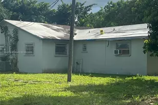 19755 SW 190th St, Miami, FL 33187 - Photo 1