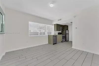 740 Meridian Ave #18, Miami Beach, FL 33139 - Photo 1