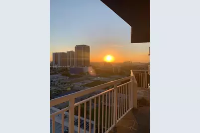 275 NE 18th St #1907, Miami, FL 33132 - Photo 1