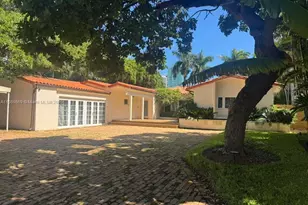 6015 Pine Tree Dr, Miami Beach, FL 33140 - Photo 1