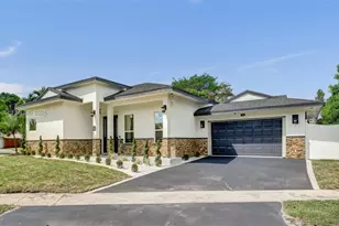 300 W Chaminade Dr, Hollywood, FL 33021 - Photo 1