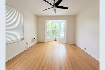 315 W 28th St #17, Miami Beach, FL 33140 - Photo 1