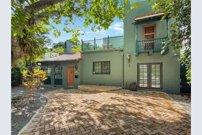 3650 N Bay Homes Dr, Miami, FL 33133 - Photo 1