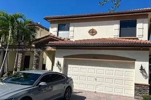 8660 NW 101st Pl, Doral, FL 33178 - Photo 1