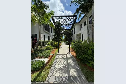 8283 NW 47th Ln, Doral, FL 33166 - Photo 1