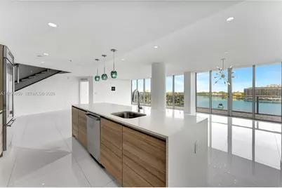 6620 Indian Creek Dr #PH711, Miami Beach, FL 33141 - Photo 1
