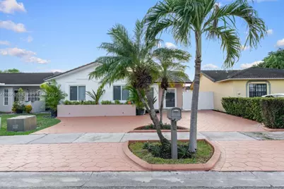 1112 SW 138th Pl, Miami, FL 33184 - Photo 1