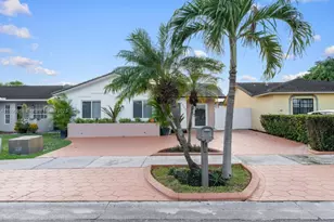 1112 SW 138th Pl, Miami, FL 33184 - Photo 1