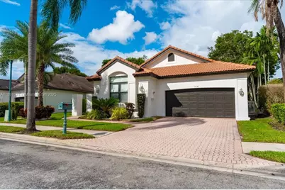 1441 E Lacosta Dr E, Pembroke Pines, FL 33027 - Photo 1
