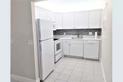 98 Fanshaw C #98, Boca Raton, FL 33434 - Photo 1