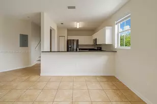 8833 NW 107 Ct, Doral, FL 33178 - Photo 1