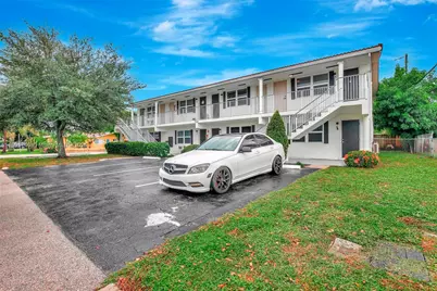 1520 NE 56th St #4, Fort Lauderdale, FL 33334 - Photo 1