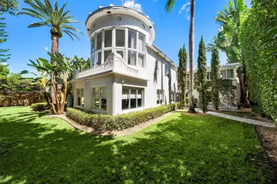2701 N Bay Rd, Miami Beach, FL 33140 - Photo 1