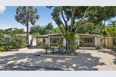 630 NE 14th Ave #B, Fort Lauderdale, FL 33304 - Photo 1