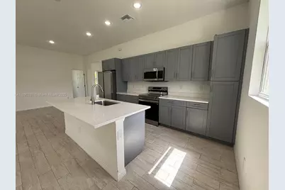 1018 Maddock St E #0, Lehigh Acres, FL 33974 - Photo 7