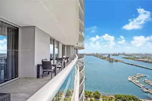 488 NE 18th St, Miami, FL 33132 - Photo 1