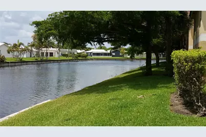 7640 Westwood Dr #407, Tamarac, FL 33321 - Photo 1