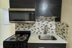 2731 NW 1st St, Pompano Beach, FL 33069 - Photo 1