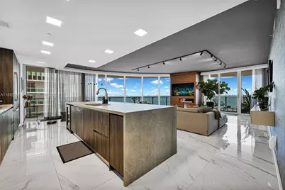 488 NE 18th St #815, Miami, FL 33132 - Photo 3