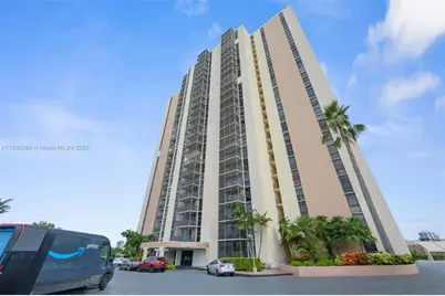 20301 W Country Club Dr #1122, Aventura, FL 33180 - Photo 1