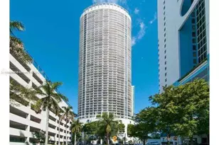 1750 N Bayshore Dr, Miami, FL 33132 - Photo 1