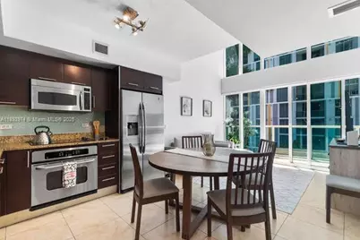 41 SE 5th St #308, Miami, FL 33131 - Photo 1