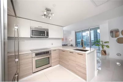 1300 Brickell Bay Dr #1601, Miami, FL 33131 - Photo 1