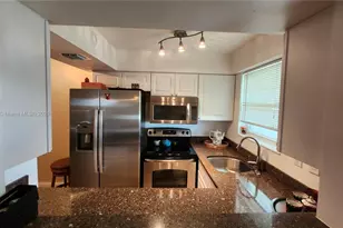 20 SE 13th St, Boca Raton, FL 33432 - Photo 1