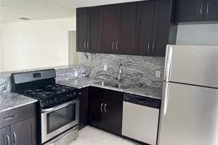 520 SW 10th St, Hallandale Beach, FL 33009 - Photo 1