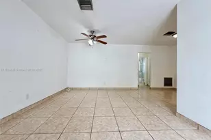 206 SE 9th Ct, Hallandale Beach, FL 33009 - Photo 1