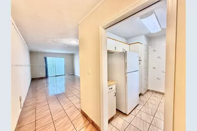424 SW 7th St #404, Miami, FL 33130 - Photo 1