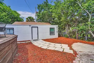 619 36th St, West Palm Beach, FL 33407 - Photo 1