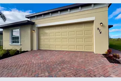 974 Bent Creek Dr, Fort Pierce, FL 34947 - Photo 1