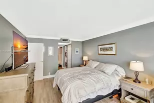 7601 E Treasure Dr, North Bay Village, FL 33141 - Photo 1