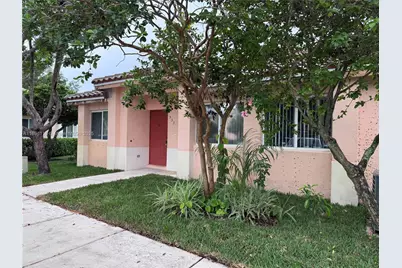 553 NW 208th Ter #553, Pembroke Pines, FL 33029 - Photo 1