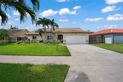 15806 SW 144th Pl, Miami, FL 33177 - Photo 1