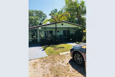 126 SE 9th St #3, Hallandale Beach, FL 33009 - Photo 1