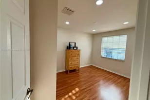 1115 NW 132nd Ave, Pembroke Pines, FL 33028 - Photo 13