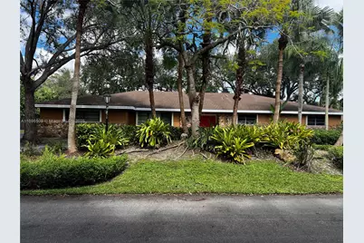 7751 SW 131st St, Pinecrest, FL 33156 - Photo 1