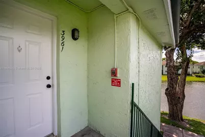 3961 NW 87th Ave #3961, Sunrise, FL 33351 - Photo 1