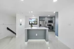 9907 NW 9th St Cir, Miami, FL 33172 - Photo 1